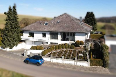 Top-Immobilie: Villa in ruhiger, unverbaubarer Feldrand-Lage von Fränkisch-Crumbach!