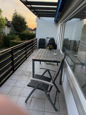 PF-Rodgebiet: Attraktive 3-Zimmer-Dachgeschosswohnung mit Balkon und Einbauküche in bester Lage