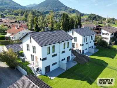 OHNE PROVISION: Erhabenes Wohnen mit Alpenblick in exklusiver Doppelhaushälfte in Brannenburg