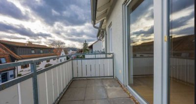 Helle offene 1-Zimmer-Wohnung mit Balkon, Stellplatz, Keller und EBK in Remshalden