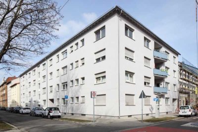 Modernisierte 4-Zimmer-Wohnung mit Balkon in der Oststadt