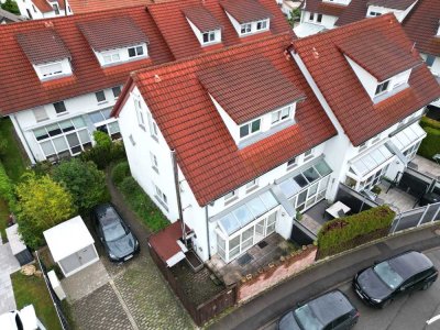 *Ideal für die junge Familie* Großzügiges Reiheneckhaus mit kleinem Wintergarten