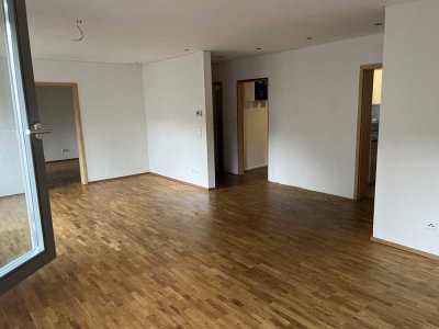 Helle WHG !Innere Pleich! mit große Wohnbereich und hochwertiger Einbauküche