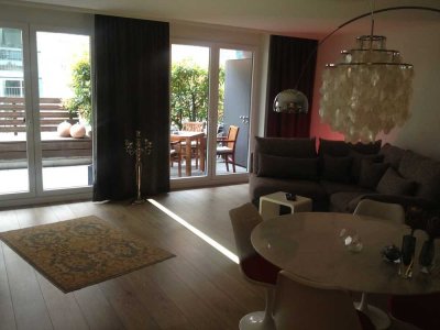 Exklusive, geräumige und neuwertige 2-Zimmer-Wohnung mit Balkon und Einbauküche in Frankfurt am Main