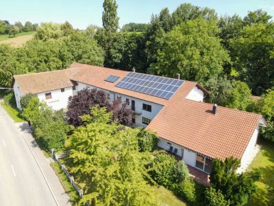 Schönes Anwesen mit zwei Wohnhäusern - eines ist sofort beziehbar!
