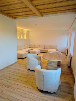 Preishit - Exklusive, renovierte, luxuriöse 4-Zimmer-Wohnung mit Balkon &amp; Dachboden in St. Pölten