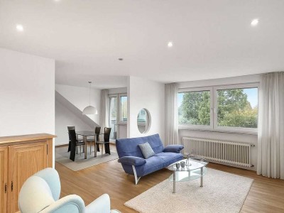 Attraktives Angebot: Großzügige Dachgeschosswohnung mit Balkon und 2 Stellplätzen