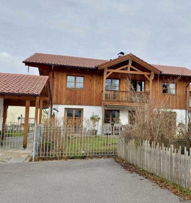 Elegantes Einfamilienhaus mit Doppelgarage in Siegsdorf