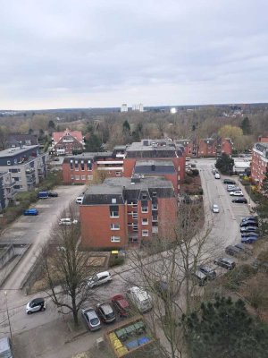 Über den Dächern von Lübeck, schöne helle frisch Renovierte 2 Zimmer Wohnung