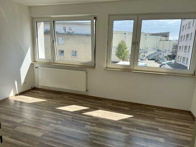 Schöne 3-Zimmer Wohnung in toller Lage mit Stellplatz !