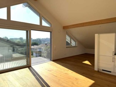 Murnau:  barrierefreie Dachgeschosswohnung - ruhig, zentral, top modern