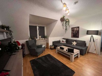 Ihr persönlicher Rückzugsort in Essen-Bedingrade – gemütliche 2,5-Zimmer-DG-Wohnung wartet auf Sie