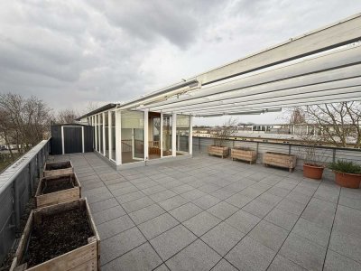 Traumhafte 4-Zimmer-Penthousewohnung mit riesiger Dachterrasse + EBK + TG
