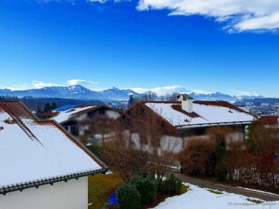 2-Zimmer-Maisonettewohnung mit großem Balkon und Bergblick in ruhiger Lage nahe Traunstein!