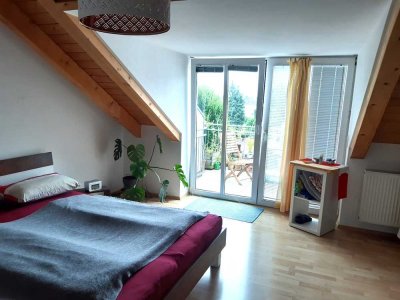 Helle 2-Zimmer Dachgeschosswohnung mit Balkon und Garage in Ingolstadt-Haunwöhr