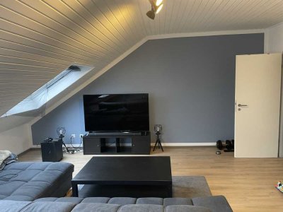 Gepflegte vollmöblierte 3,5-Zimmer Dachgeschosswohnung in Mannheim-Neckarau