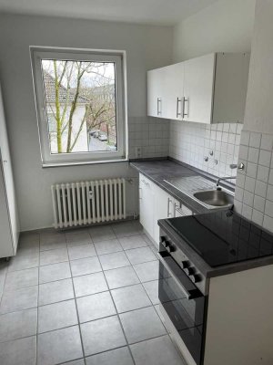Lichtdurchflutete 2-Zimmer-Wohnung in Duisburg Neudorf, Nähe Uni