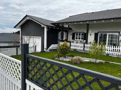 moderner Bungalow Doppelhälfte