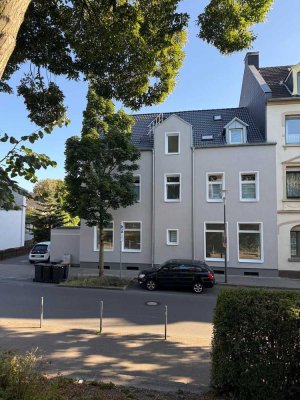 Top-sanierte 3-Zimmer Wohnung mit Balkon in Haan Innenstadt