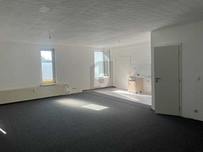 KOMFORTABLES ZUHAUSE MITTEN IN ZENTRUM