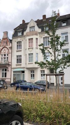 Wunderschöne, helle 4-Zimmer-Altbauwohnung mit großem Balkon/Terrasse in Herne