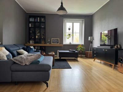 5 Zi- Altbauwohnung Parkett, Balkon, 3 m Deckenh., Flügeltüren, Parkblick in Villengegend