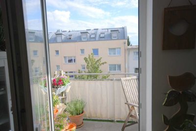 ° Nähe Harras-Westpark  °2-Zimmer-AB-Wohnung ° Loftcharakter ° Wohnküche ° Westbalkon °  Parkplatz