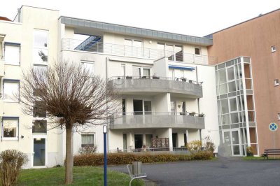 Lannesdorf, ruhige SW-Lage,  Dachwohnung ohne Schrägen, Balkon+Terrasse,  2ZKDB, 82 m²
