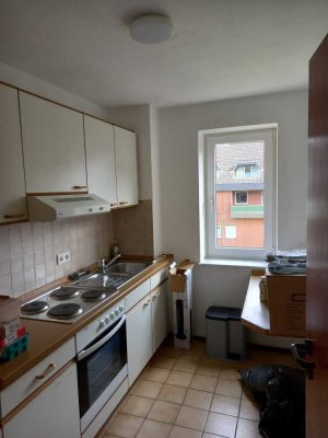 Charmante renovierte 2 Zimmer Wohnung