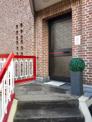 Helle 2-Zimmer-Wohnung im beliebten Aachener Süden mit Terrasse und Einbauküche