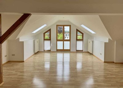 Warngau - großzügige 3 Zimmer Dachgeschosswohnung