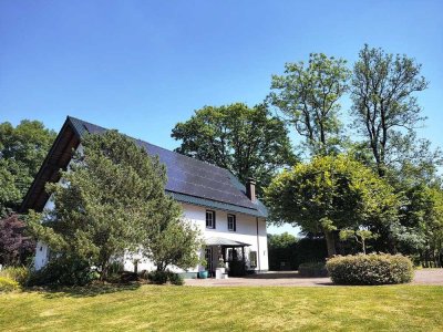 Exklusives Landhaus mit viel Platz für Natur- und Tierliebhaber im Märkischen Kreis, Sauerland