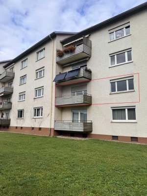 3-Zimmer-Wohnung mit Balkon und Loggia – eine solide Basis für Ihre Sanierungs- und Gestaltungsideen