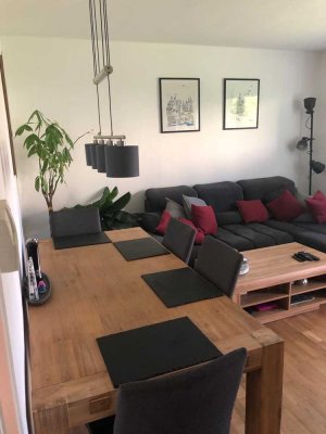 Modernisierte 4-Zimmer Wohnung mit Balkon - Bezug ab 01.08. möglich