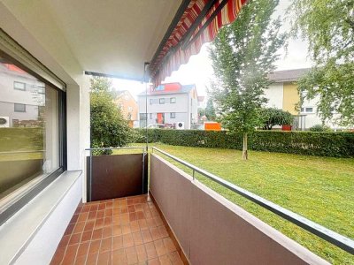 Ab sofort im Grünem von Hemmingen: gemütliche 3-Zi. EG-Wohnung mit EBK, SW-Balkon und TG!