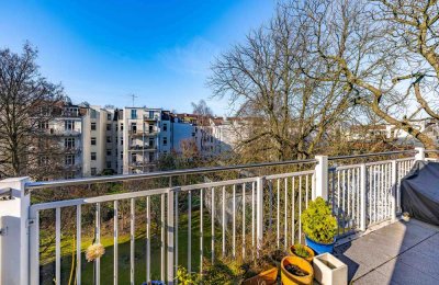 Wohntraum in Top-Lage: 3-Zimmer-Dachgeschosswohnung mit Balkon