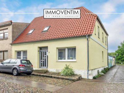 Fachwerkhaus mit Einliegerwohnung & großem Garten in zentraler Lage von Gnoien