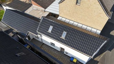 98 m² Wfl mit 4 Zimmern und großem Garten ca. 440 m² !!