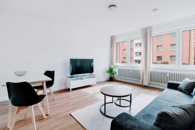 Erstbezug nach Sanierung: ansprechende 2-Zimmer-Wohnung mit EBK und Balkon in Winsen