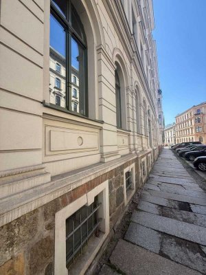 Frisch sanierte 4-Raumwohnung im Herzen von Leipzig mit Aufzug und Balkon