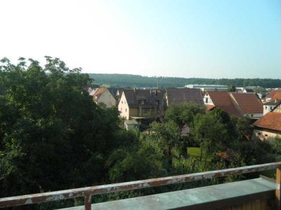 Schöne 3-Zimmer Wohnung mit Balkon u. Stellplatz in Niefern-Öschelbronn, Brühlstr.3