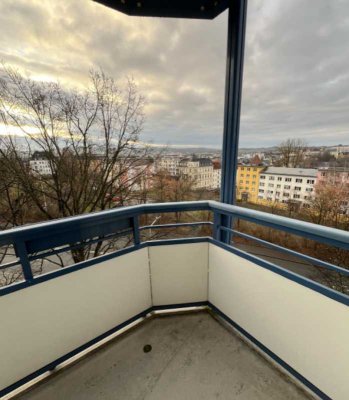 Über den Dächern Plauens - helle Familienwohnung mit modernem Tageslichtbad , kurzfristig bezugsf