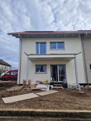 Geräumige 4-Zimmer-Wohnung in Freiburg-Hochdorf