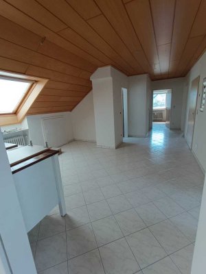 Alltagstaugliche 3-Zimmer-Wohnung mit Balkon über Wiesbaden-Breckenheim