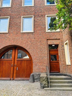 +++ 4 ZIMMER MIT SONNENBALKON UND BLICK INS GRÜNE+++