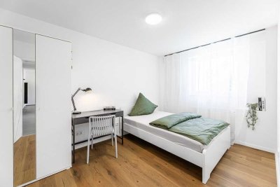 Möbliertes *WG-Zimmer* in modernisierter Wohnung in Nürnberg