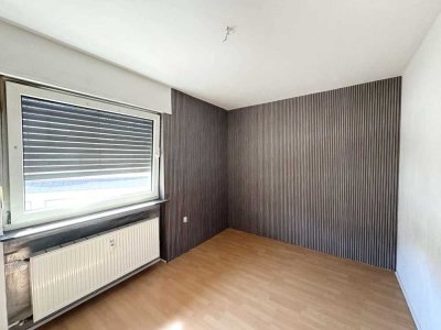 Kapitalanlage mit Potenzial – Mehrfamilienhaus mit Gewerbeeinheit, Garagen & Ausbaureserve
