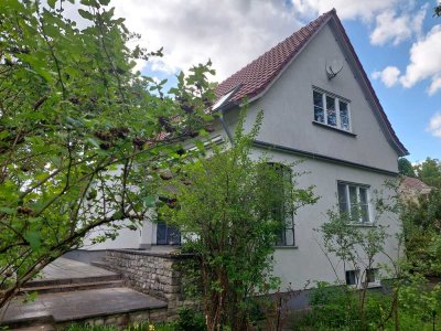 Schöne sonnige teilmöblierte 2,5-Zimmer Dachgeschosswohnung  in Woltersdorf