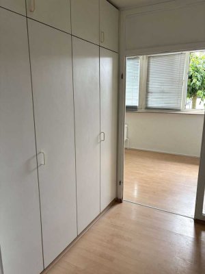 EIGENNUTZUNG provisionsfreie Galerie-Maisonette-Wohnung,offener Grundriss,hohe Decken+Garage im Haus