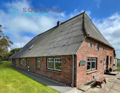 Wohnen auf dem Deich – kernsaniertes, gemütliches Wohnhaus mit Ausbaureserve auf Eiderstedt!